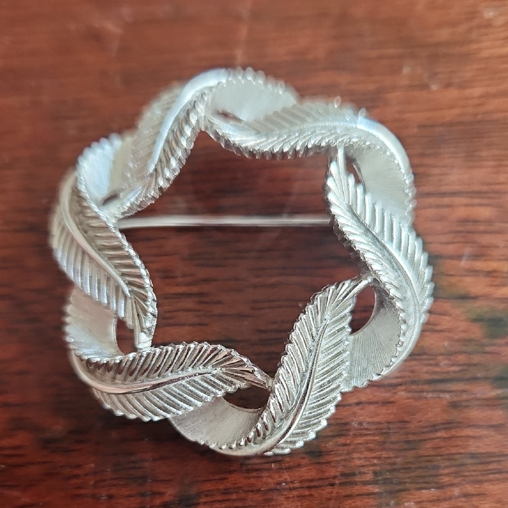 Crown‎ Trifari Silvertone Brooch